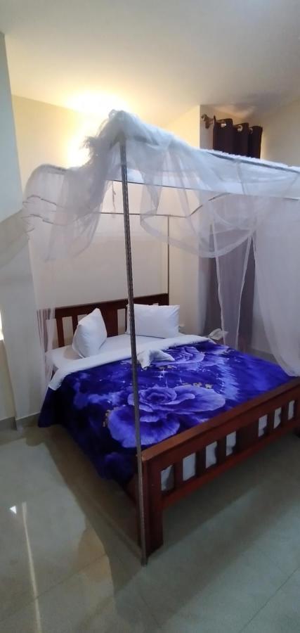 Africa Natural Tours - Kilimanjaro White House Hotel Moshi Exterior foto