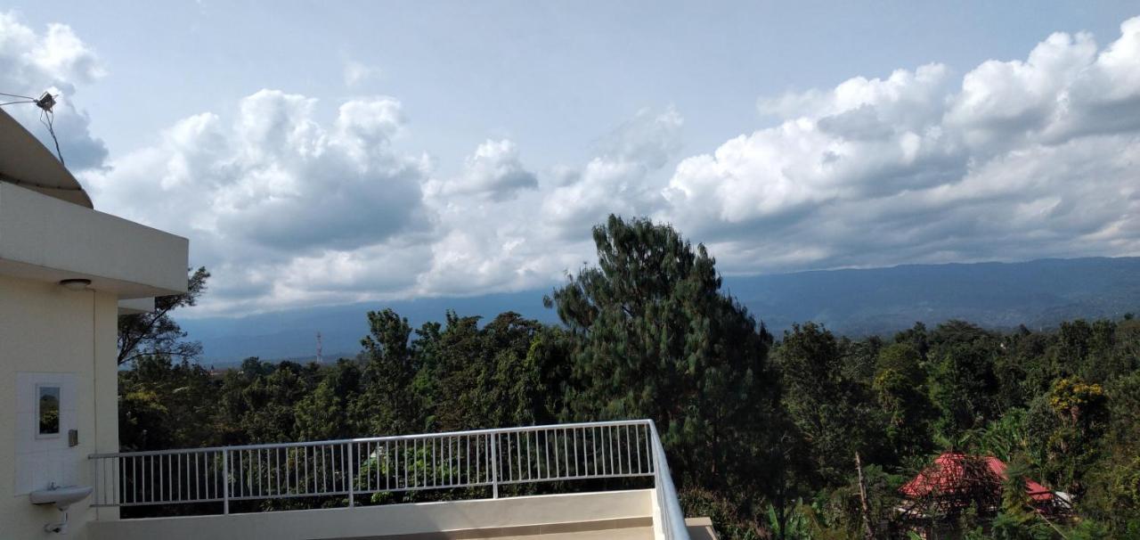 Africa Natural Tours - Kilimanjaro White House Hotel Moshi Exterior foto