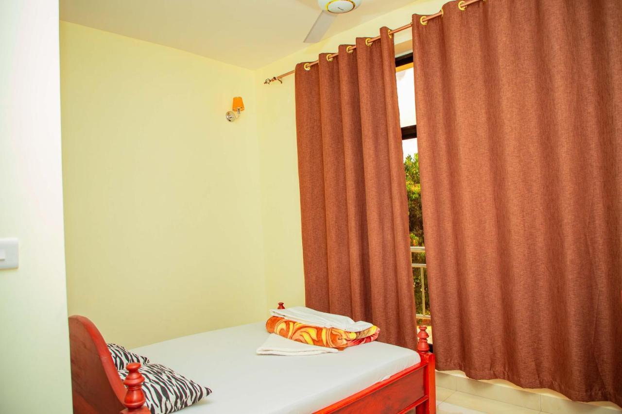 Africa Natural Tours - Kilimanjaro White House Hotel Moshi Exterior foto