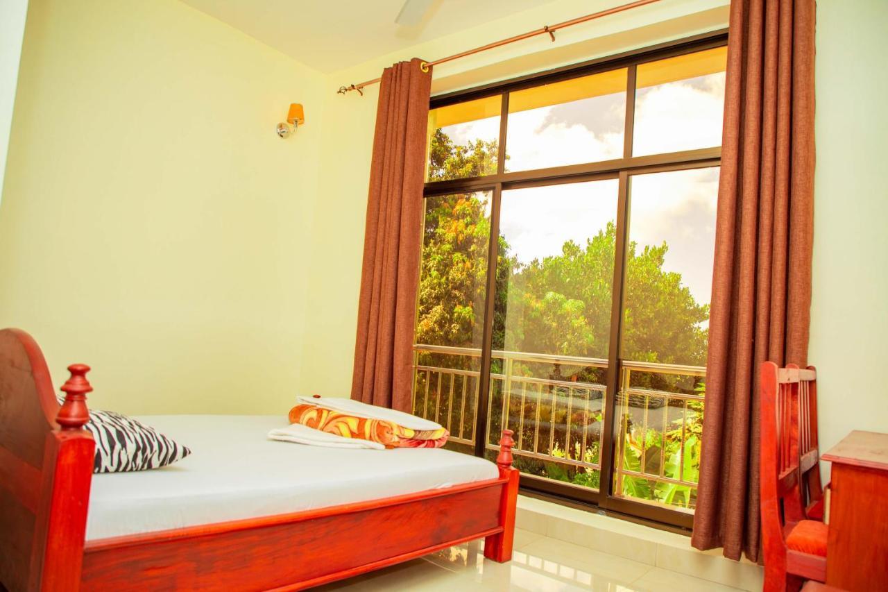 Africa Natural Tours - Kilimanjaro White House Hotel Moshi Exterior foto