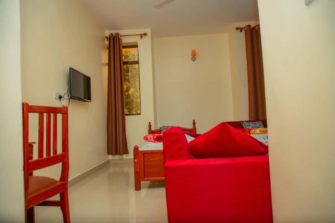Africa Natural Tours - Kilimanjaro White House Hotel Moshi Exterior foto