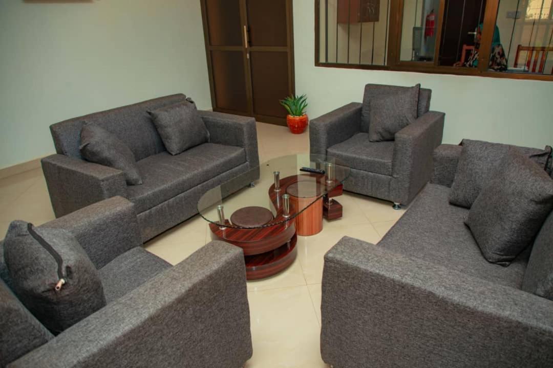 Africa Natural Tours - Kilimanjaro White House Hotel Moshi Exterior foto