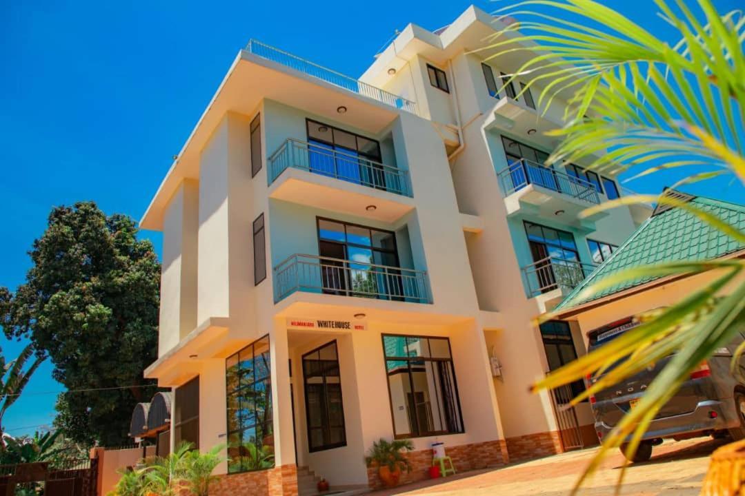 Africa Natural Tours - Kilimanjaro White House Hotel Moshi Exterior foto