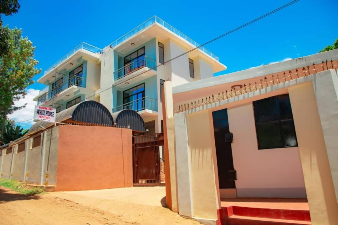 Africa Natural Tours - Kilimanjaro White House Hotel Moshi Exterior foto