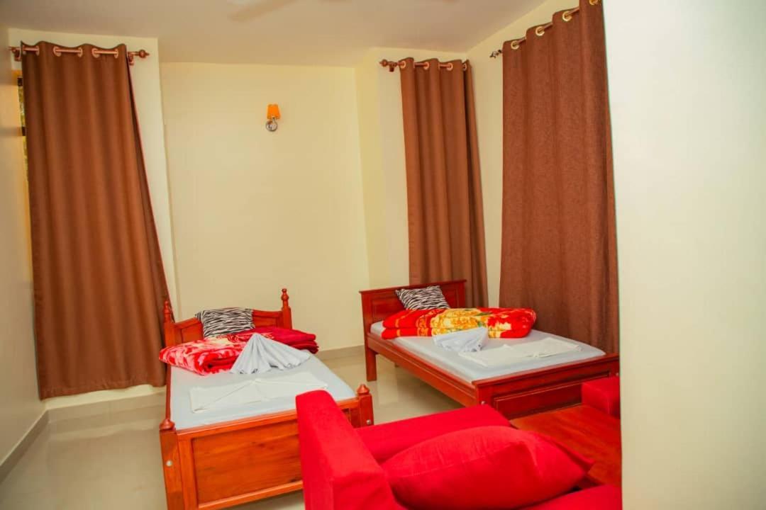 Africa Natural Tours - Kilimanjaro White House Hotel Moshi Exterior foto
