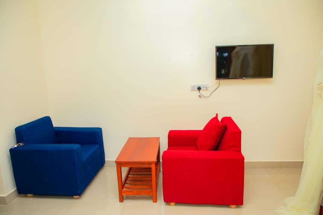 Africa Natural Tours - Kilimanjaro White House Hotel Moshi Exterior foto