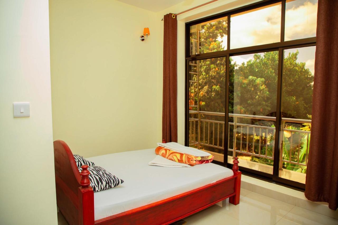 Africa Natural Tours - Kilimanjaro White House Hotel Moshi Exterior foto