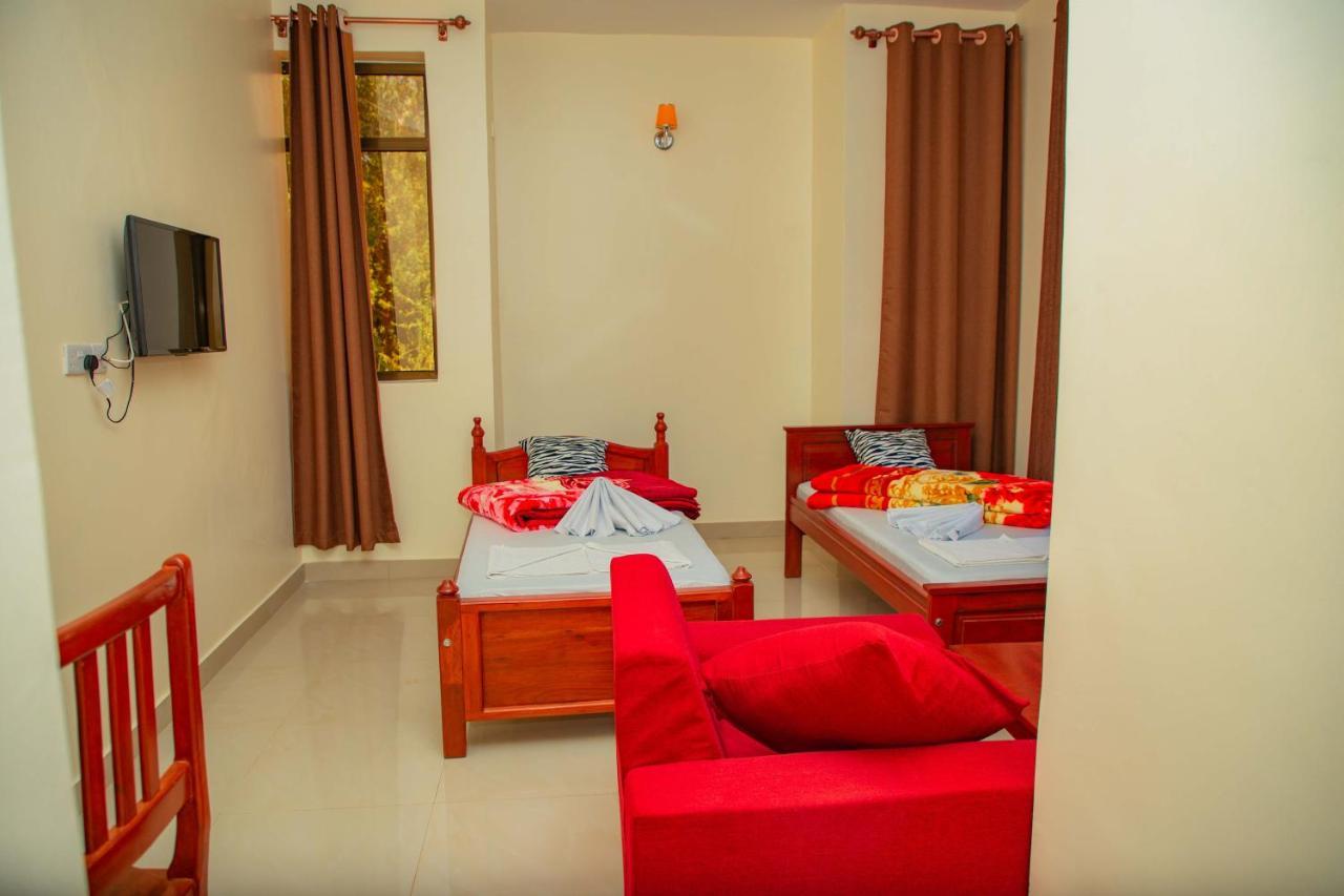 Africa Natural Tours - Kilimanjaro White House Hotel Moshi Exterior foto