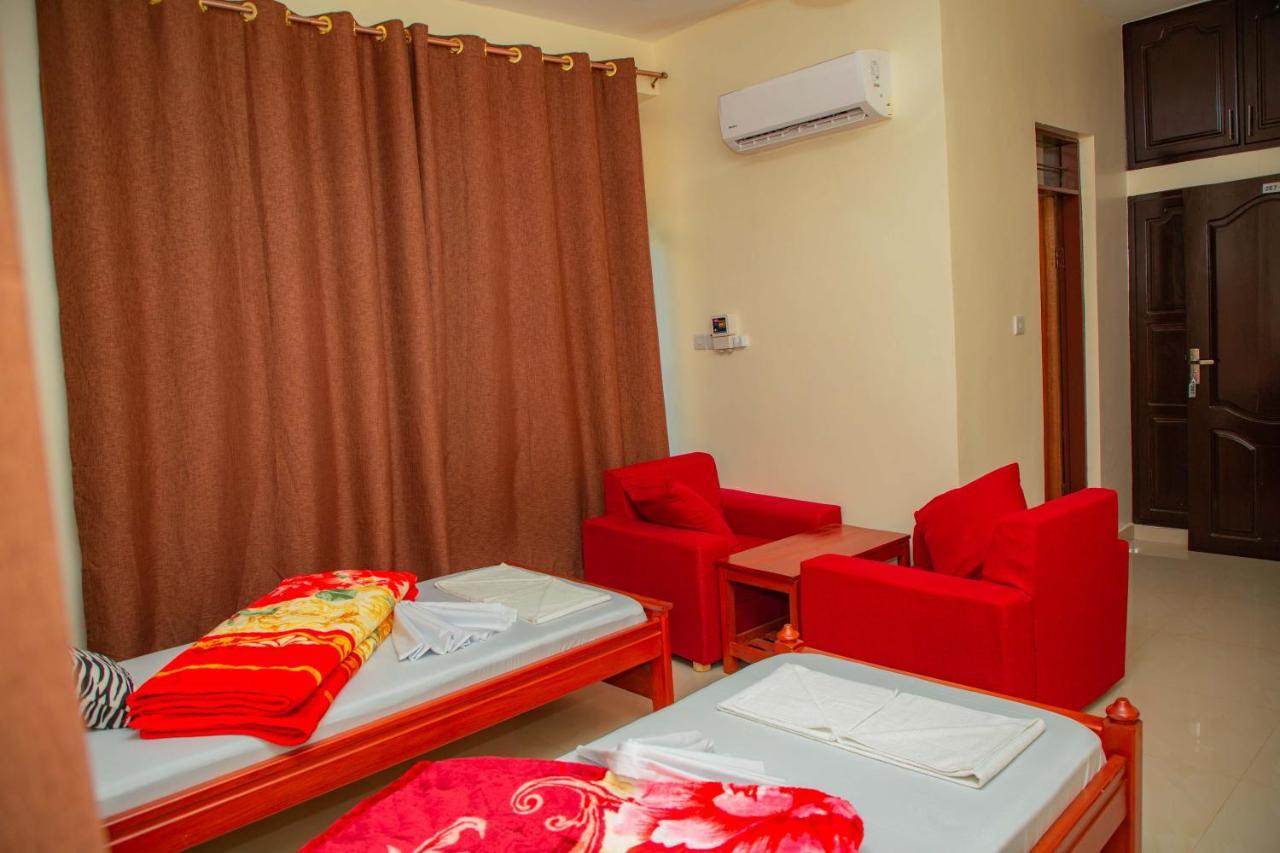 Africa Natural Tours - Kilimanjaro White House Hotel Moshi Exterior foto